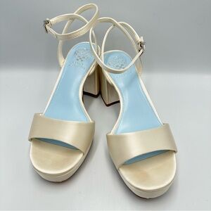 Vince Camuto Pendreya Satin Milk Ivory Heel Womens 7M Ankle Strap Preowned